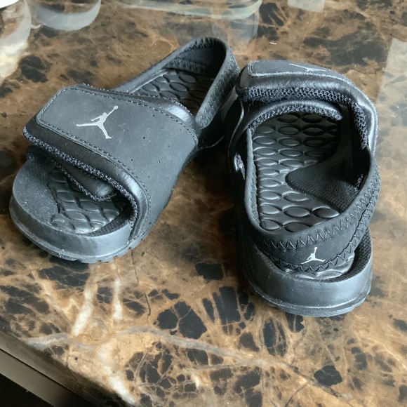 Jordan sandals - Picture 2 of 3